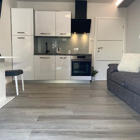 Apartment Bono Baska Voda Bagian luar foto